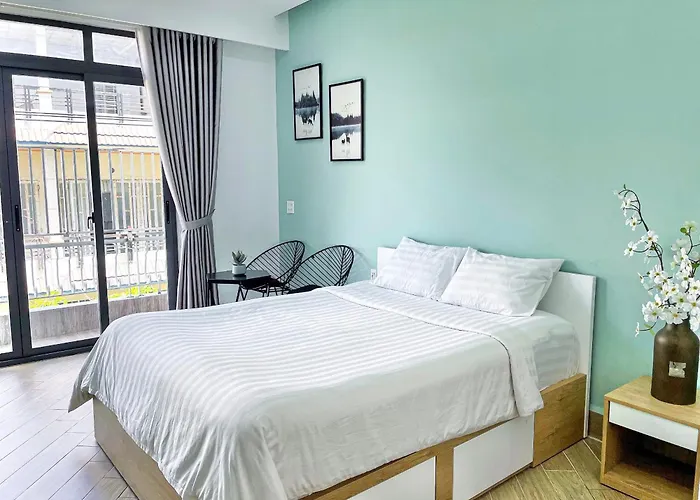 Midmost C22 Apartment