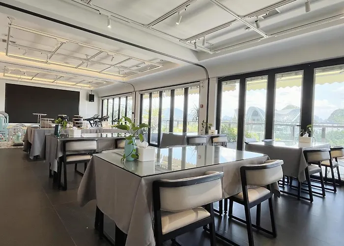 Riverside Wing Hotel Guilin