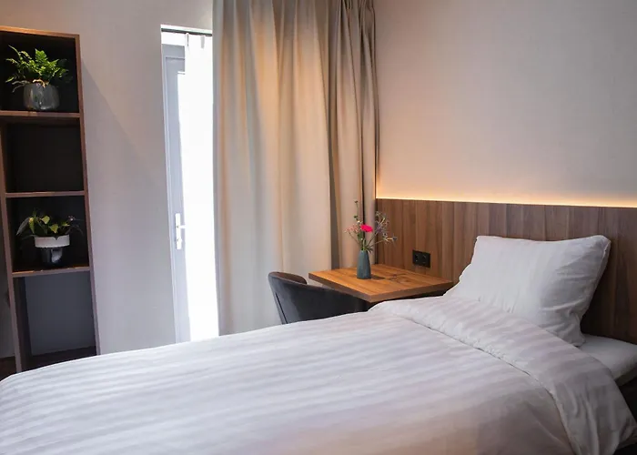 Hunzego Hotel