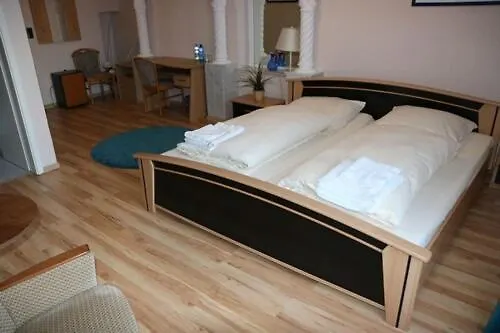 Hotel Mina