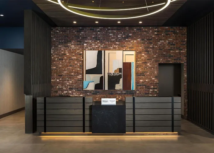 Hotel Avail Rogers, Tapestry Collection By Hilton