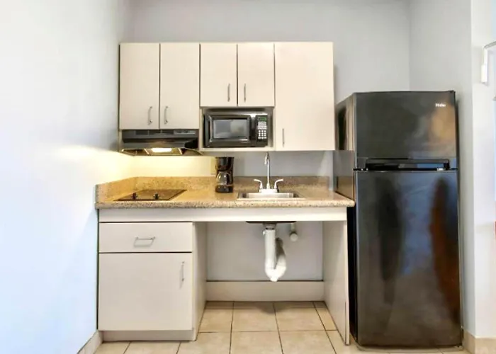 Oyo Townhouse Sulphur,La Extended Stay I-10