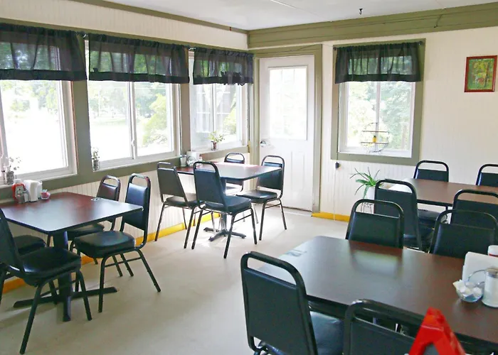 Foothills Lodge & Diner