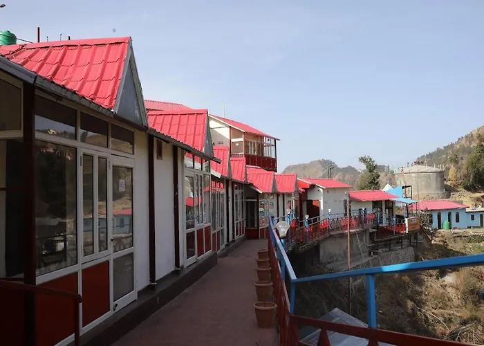 Aurevelle Kastura Resort Kanatal - Mountain View Rooms - 5 Min From Surkanda Devi Temple