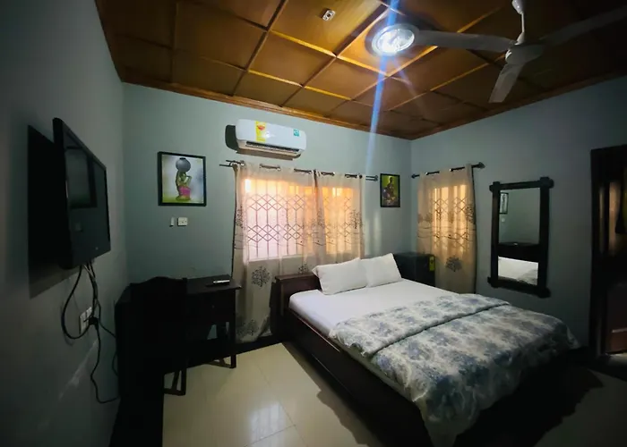 Peravic Lodge