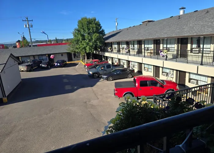 Camelot Court Motel