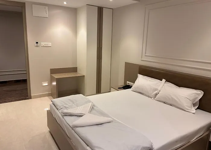 Swarn Hotel
