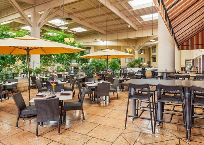 Fairbridge Hotel By Concord Plaza
