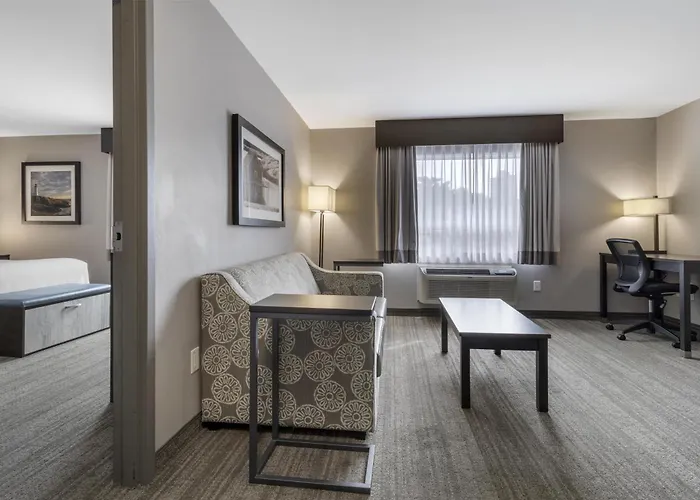 Best Western Plus Chocolate Lake Hotel - Halifax