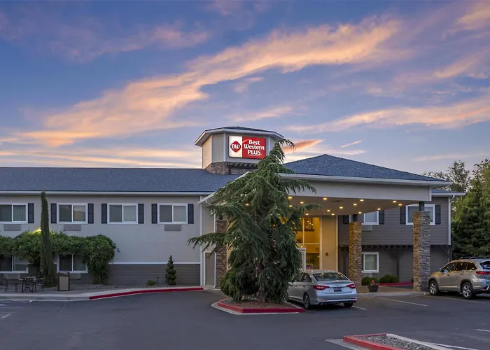 Best Western Plus Vintage Valley Inn