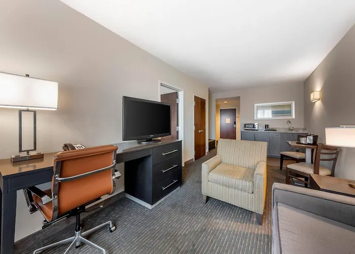 Comfort Suites Miami Airport North