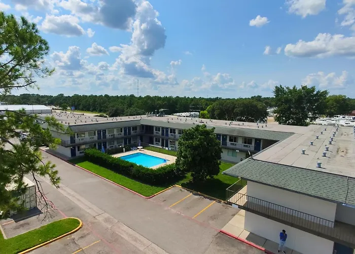 Motel 6-Conroe, Tx