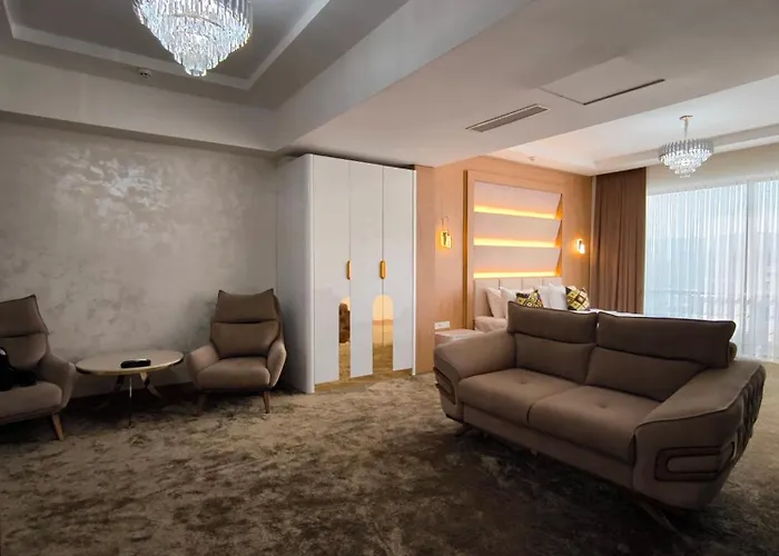 Saroy Gardens Hotel