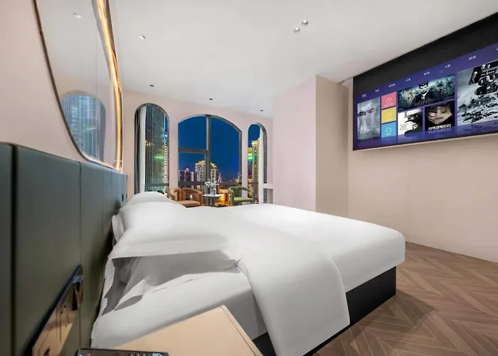 Kw Sky View Hotel -Chongqing Jiefangbei Pedestrian Street Hongyadong Branch