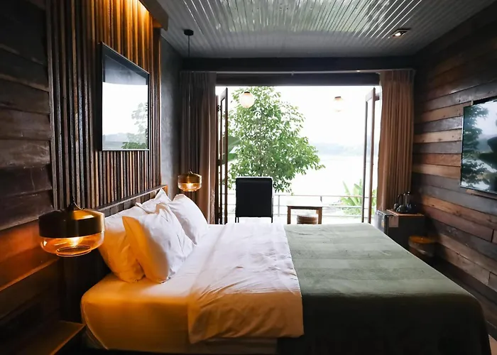 Suneta Hotel Chiangkhan Soi 6