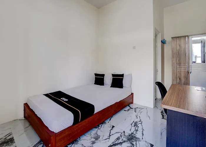 Oyo Madani Guest House Syariah