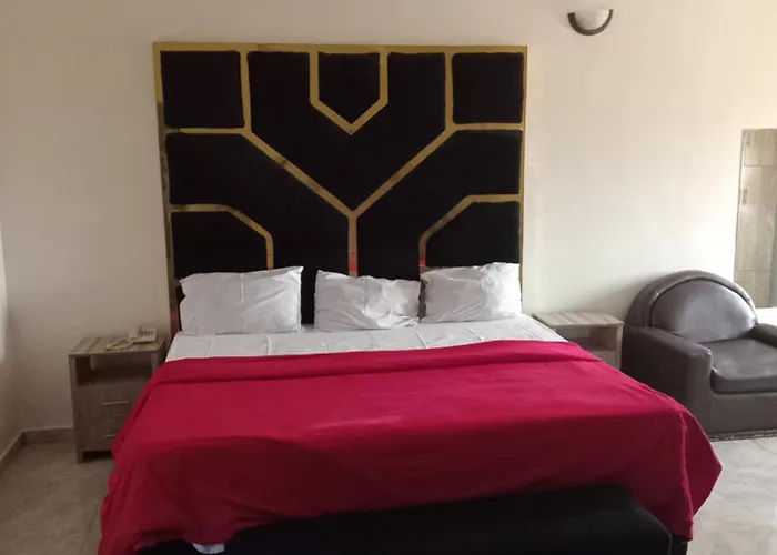 African Princess Hotel, New Haven