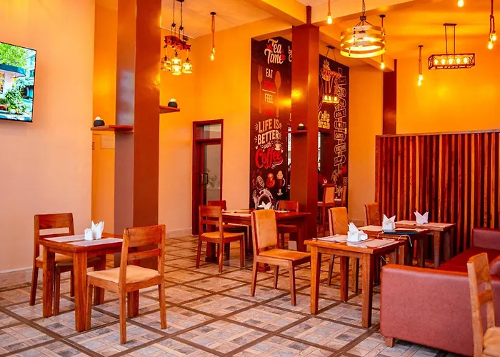 Maftah'S Plaza