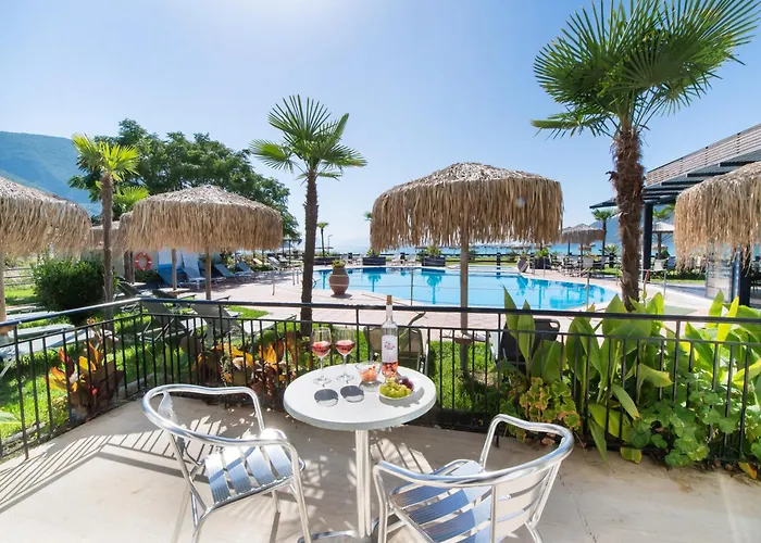 Sunwaves Beach Hotel