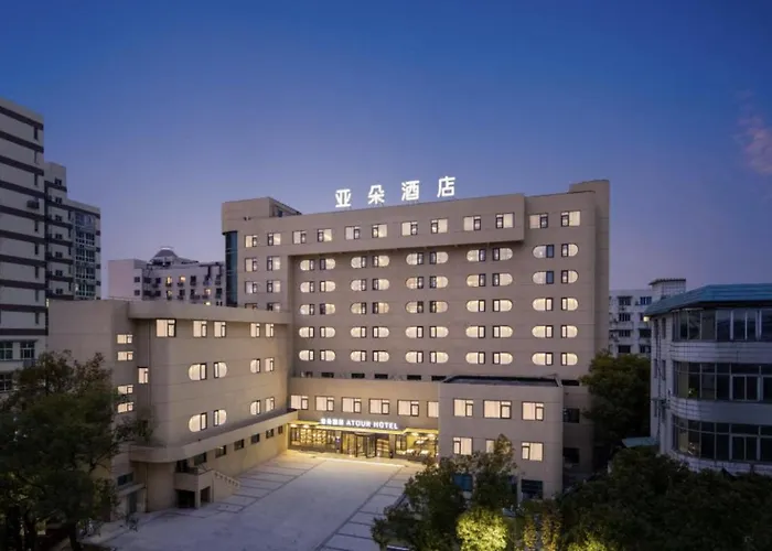 Atour Hotel Jinhua Bayi South Street Subway Station