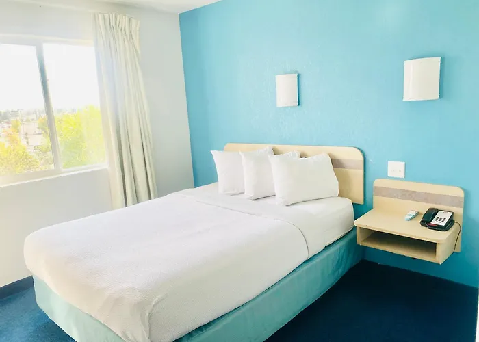 Motel 6-Red Deer, Ab