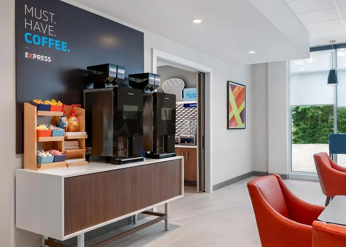 Holiday Inn Express & Suites Pittsfield-Lenox-Berkshires By Ihg