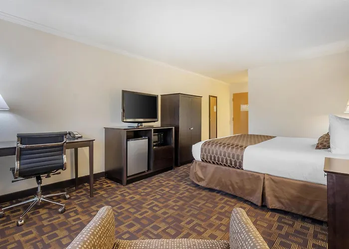 Best Western Plus Inn Of Hayward
