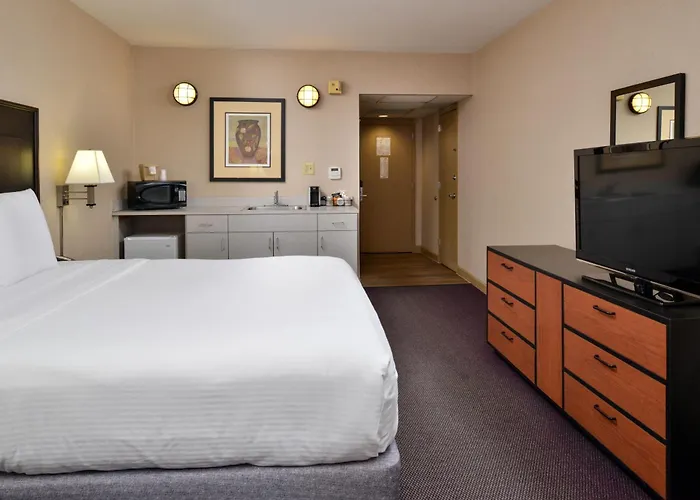 Hawthorne Inn&Conference Center