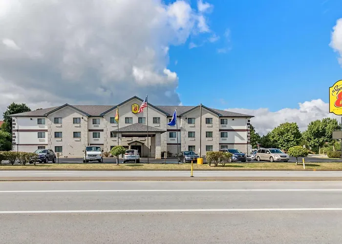 Super 8 By Wyndham Uniontown Pa