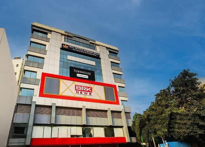 Super Townhouse Rcc Hotel Banjara Hills