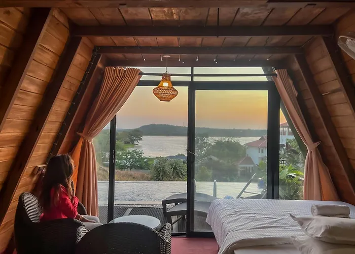 Sundown Lake Hotel & Spa