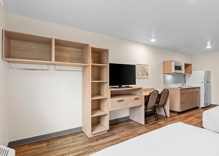 Woodspring Suites Richmond Airport