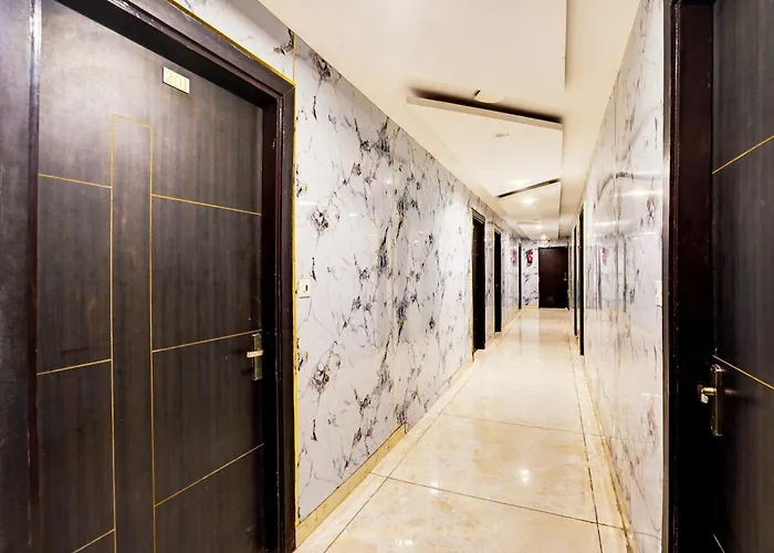 Collection O Surya Enclave Formerly Aroma Regency