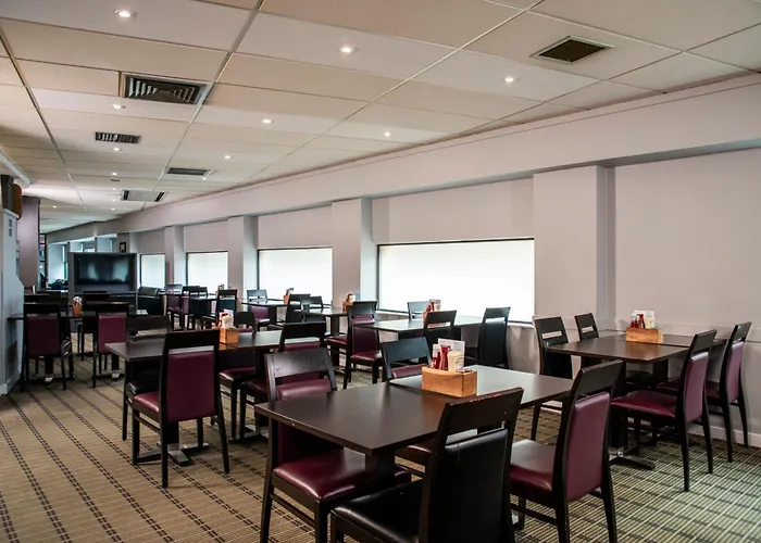 Holiday Inn Express Glasgow City Riverside By Ihg