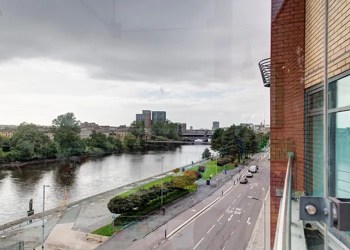 Holiday Inn Express Glasgow City Riverside By Ihg