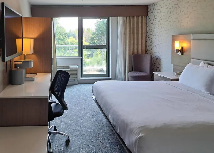 Comfort Hotel Vancouver Airport