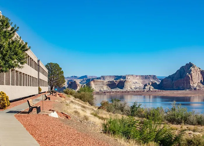 Lake Powell Resort