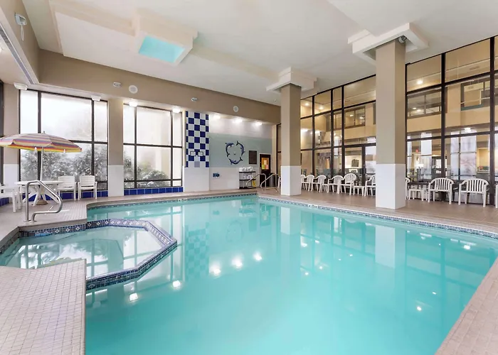 Comfort Inn & Suites Johnstown - Richland Town Center