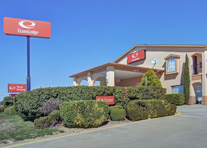 Super 8 By Wyndham Decatur Texas