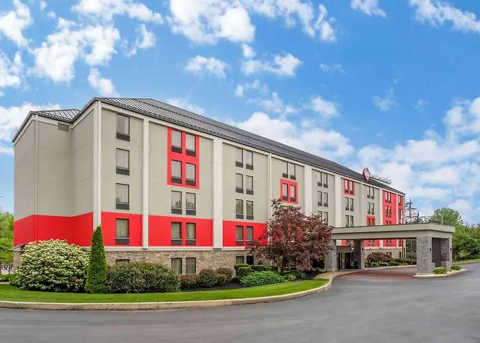 Best Western Plus Heritage Rail-South York/I-83
