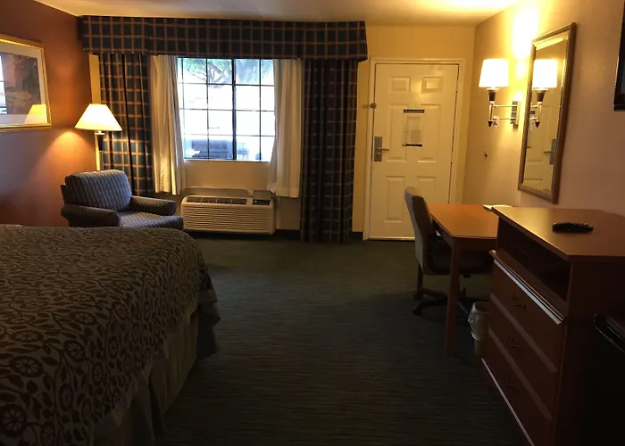 Days Inn By Wyndham New Braunfels