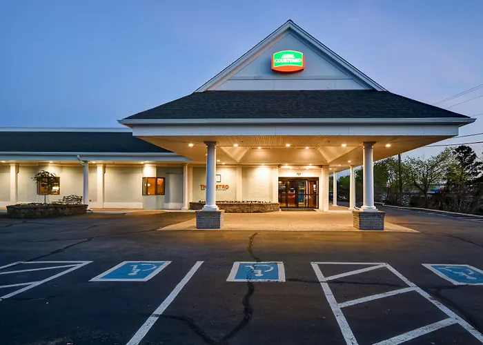Courtyard Cape Cod Hyannis