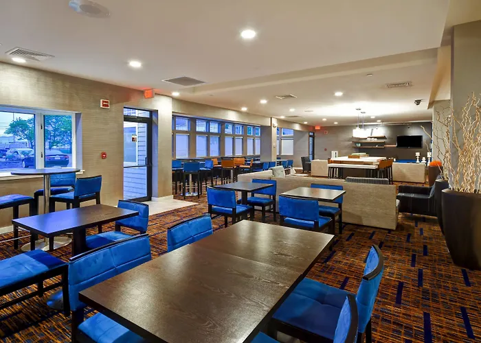 Courtyard Cape Cod Hyannis