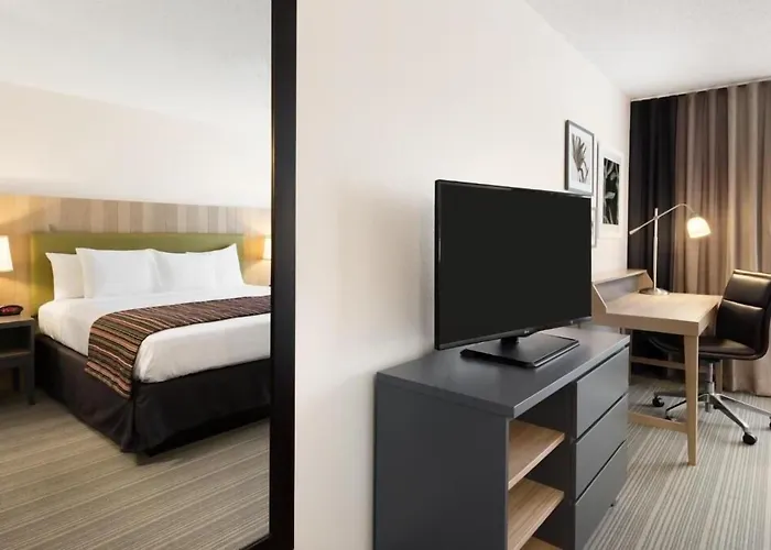 Country Inn & Suites By Radisson, Chippewa Falls, Wi