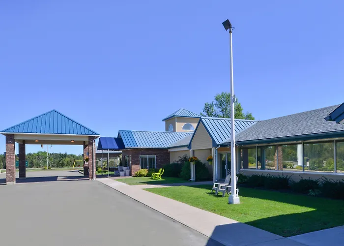 Days Inn & Suites By Wyndham Moncton
