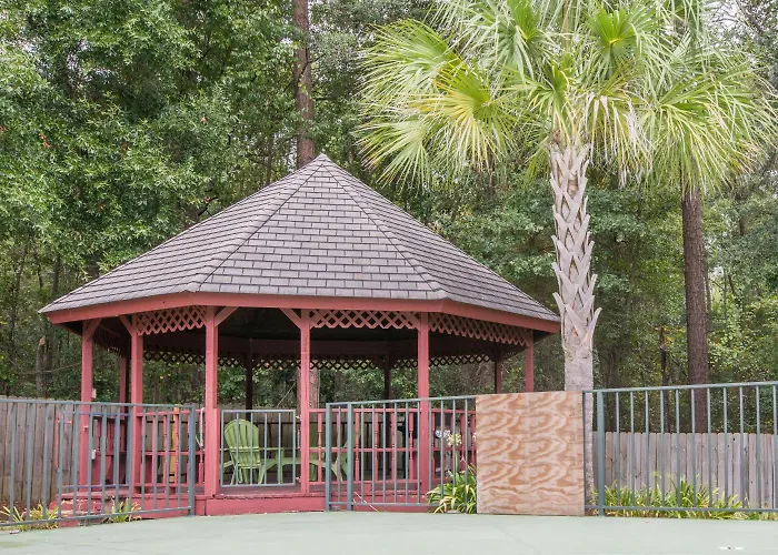 Howard Johnson By Wyndham Dothan