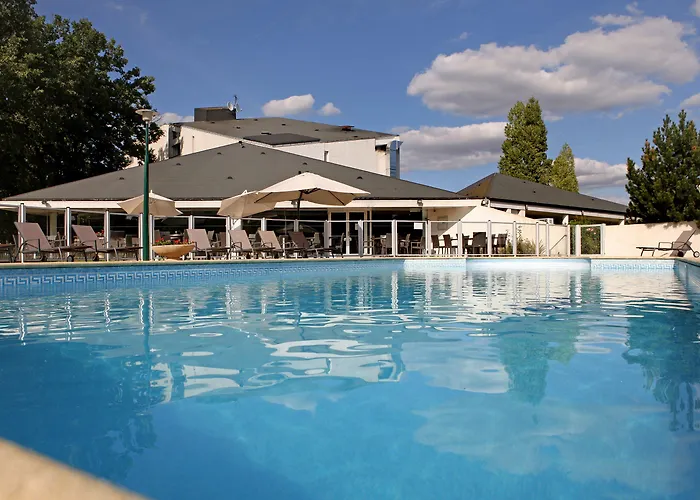 Best Western Le Bois De La Marche
