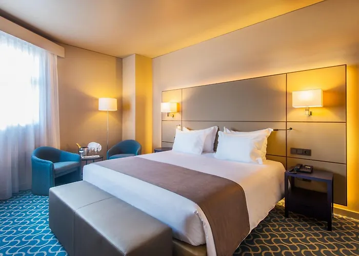 Hotel Dom Henrique - Downtown