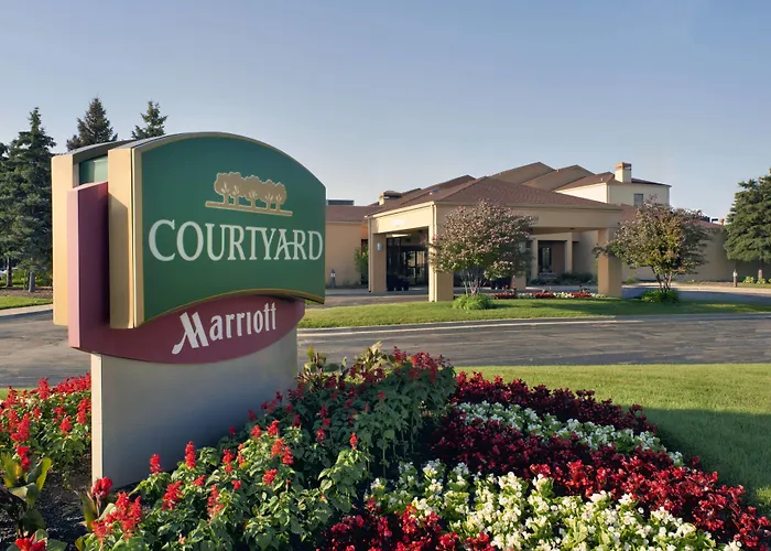 Courtyard By Marriott Chicago Waukegan / Gurnee