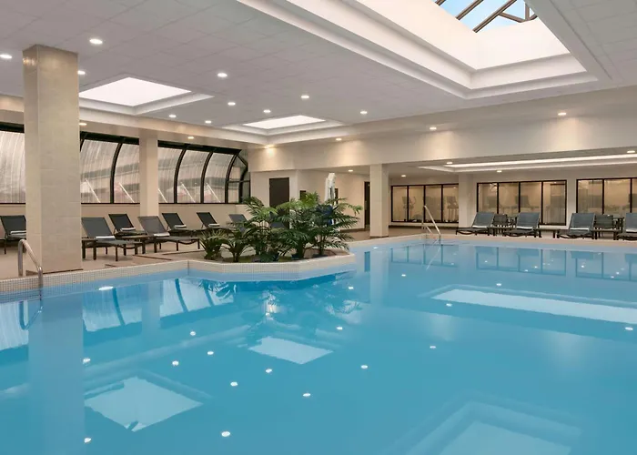 Doubletree By Hilton Canton Downtown